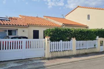 Cottage pour 5 personnes, avec jardin, animaux acceptés à Caves