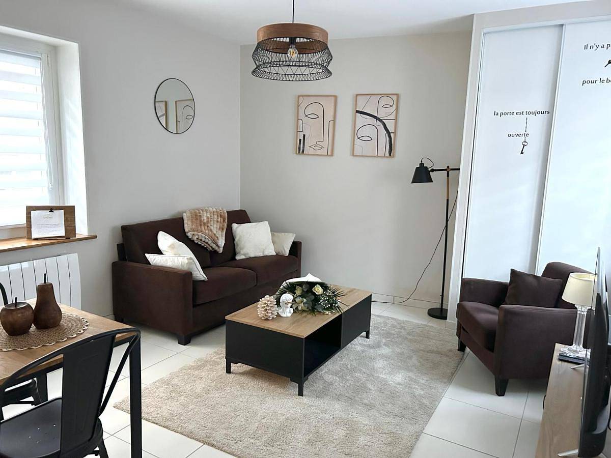 Appartement entier, Studio in Margny-lès-Compiègne, Oise