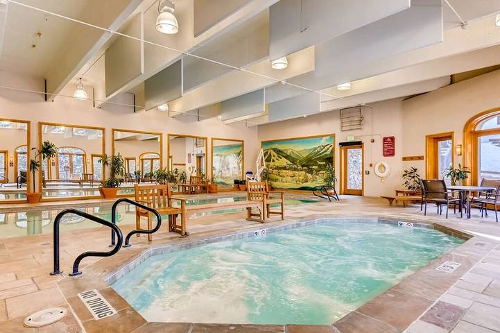 Vacation rental for 2 people, with pool and hot tub in Beaver Creek
