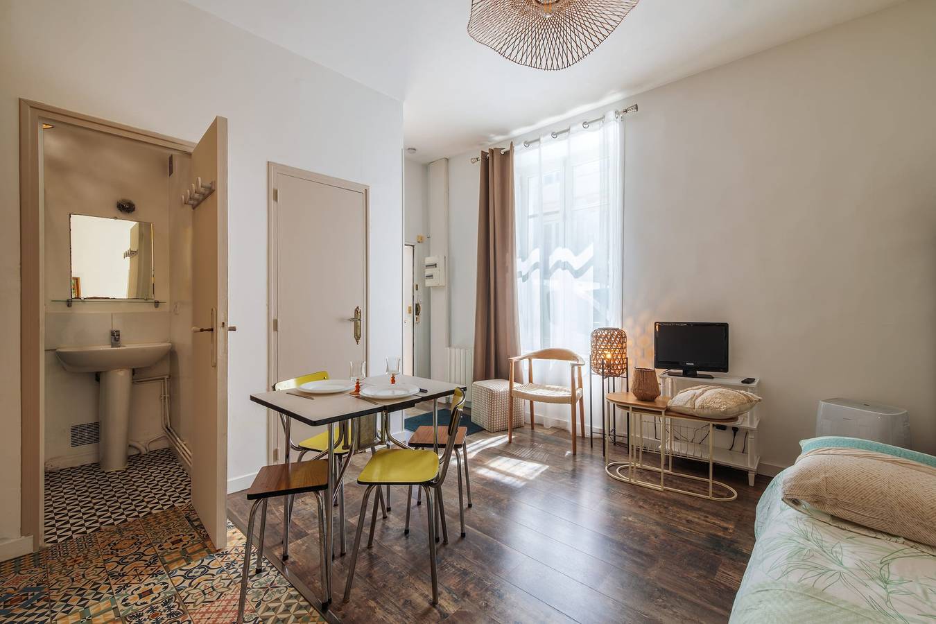 Studio entier, Le Rousseau - Petfriendly - Wifi - Tv in Laval, Mayenne