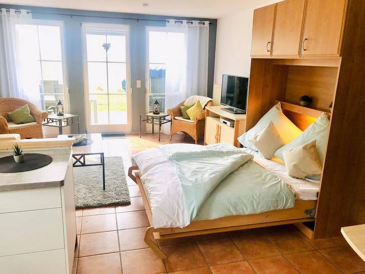 Entire apartment, Ferienwohnung Rügen-Träume in ländlicher Region mit Terrasse in Neddesitz, Sagard
