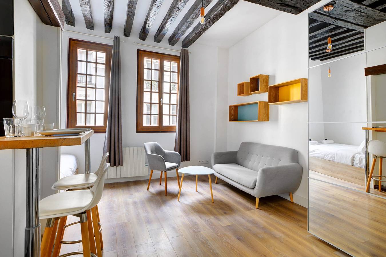 Apartamento entero, Luminous flat in le marais in Distrito 3, París