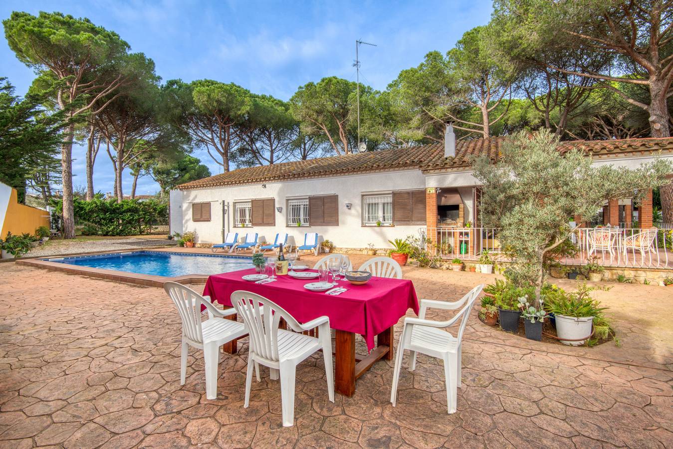 Pornic in l'Escala, Upper Empordà