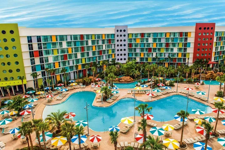 Resort para 10 personas, con piscina además de jacuzzi y piscina para niños - 1