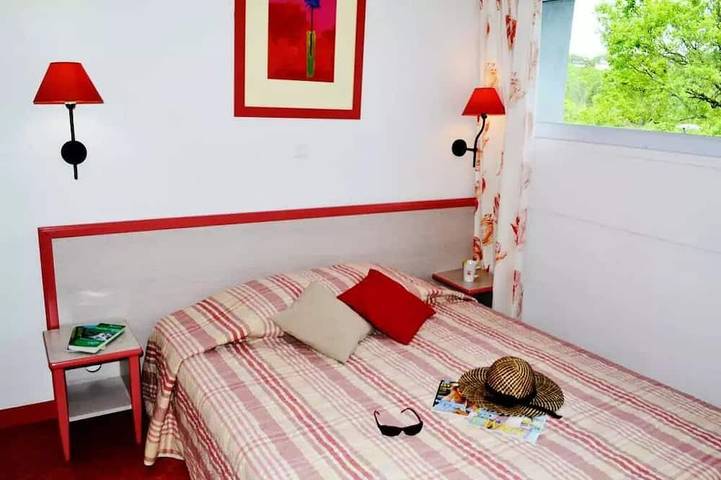 Villa pour 6 personnes, avec terrasse et balcon/terrasse dans le Jura - 2