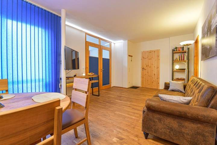 Ferienwohnung für 4 Personen, mit Sauna und Garten in Bensheim - 2