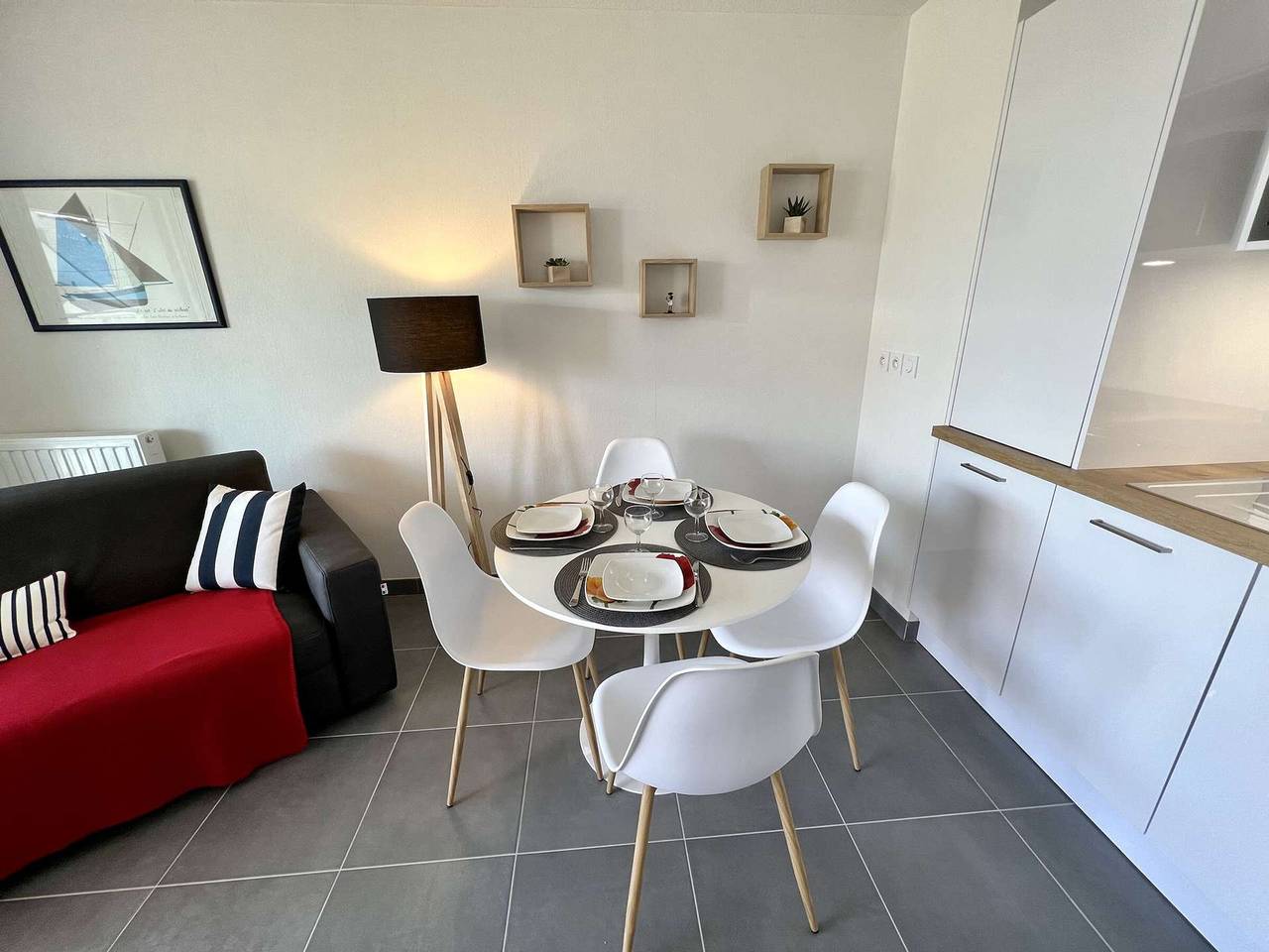 Ganze Wohnung, Étel - Moderne 2-Zimmer-Wohnung, Wifi & Parkplatz, 700m zum Strand in Étel, Côte des Mégalithes