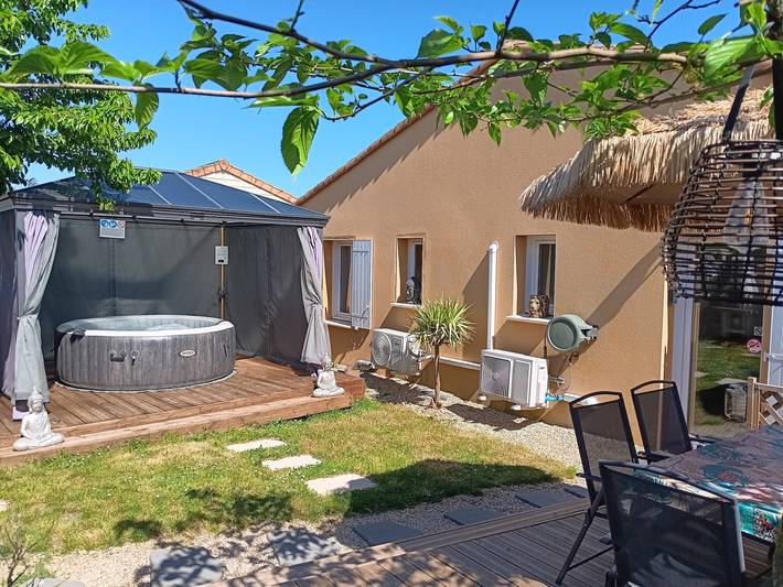 Maison de vacances pour 6 personnes, avec Jacuzzi et Jardin à Niort