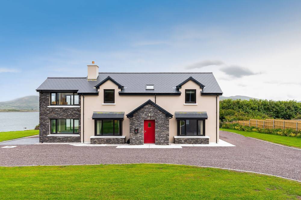 Luxuriöses Ferienhaus mit 4 Schlafzimmern und Meerblick auf Valentia Island in Valentia Island