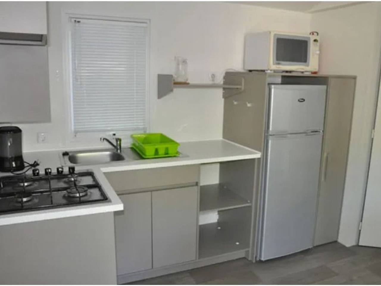 Mobil-home spacieux 8 pers. avec terrasse in Lavilledieu, Ardèche