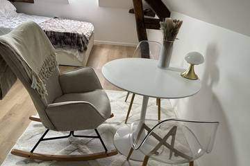 Appartement De Vacances pour 2 Personnes dans Pontoise, Val-d'Oise, Photo 1