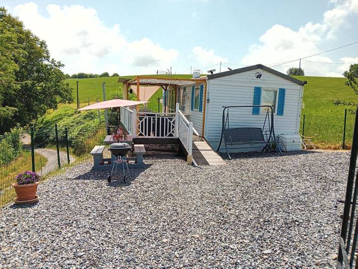 Location de vacances pour 6 personnes, avec Balcon et Jacuzzi ainsi que Terrasse et Jardin à Curvalle - 4