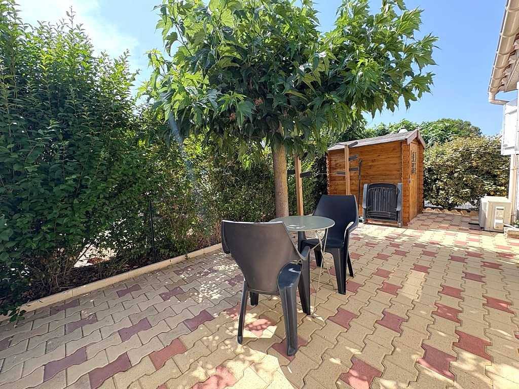 Valras-Loc - Between Beach and Pool in Vendres, Côte d'Améthyste