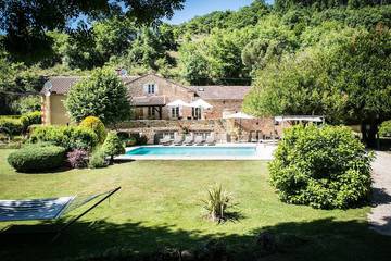 Cottage pour 8 personnes, avec jacuzzi et jardin à Sauveterre-la-Lémance