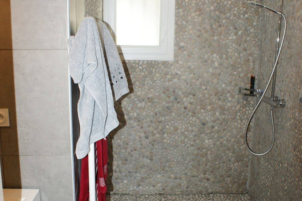 Ganze Wohnung, Apartment - Swimming Pool (T3) Ghisonaccia terrace - 6 pers in Ghisonaccia, Corte und Umgebung