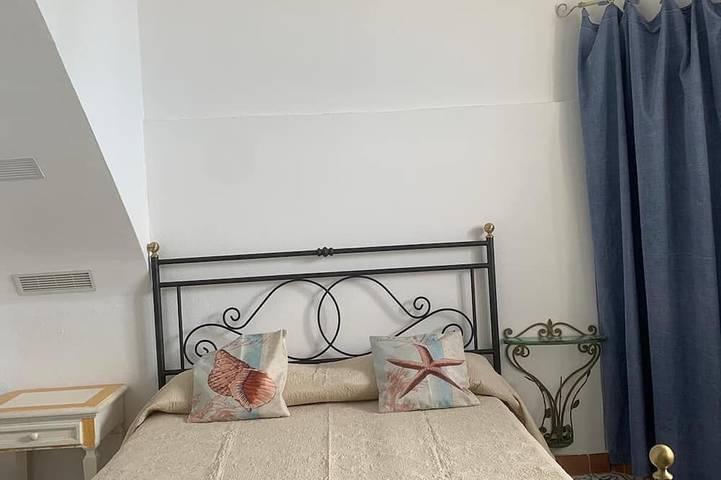 Apartamento entero, La antigua casa de vacaciones camino en una zona tranquila y panorámica in Tovere, Amalfi (Italia)