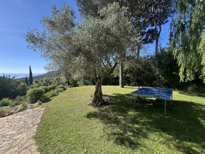 Chalet para 10 personas, con terraza además de vistas al mar y jardín en Provincia de Gerona - 3