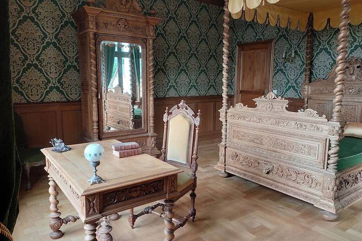 Château pour 15 personnes, avec jardin dans le Puy-de-Dôme - 3