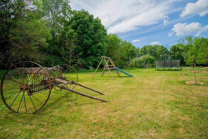 Location de vacances pour 5 personnes, avec Terrasse et Jardin à Saint-Maigrin - 4