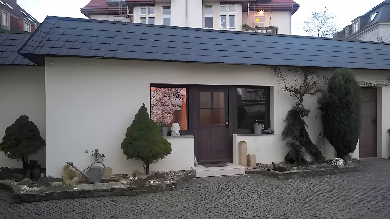 Casa de huéspedes 'Romantikzimmer in Striesen' con terraza compartida, jardín compartido y Wi-Fi in Blasewitz, Dresde
