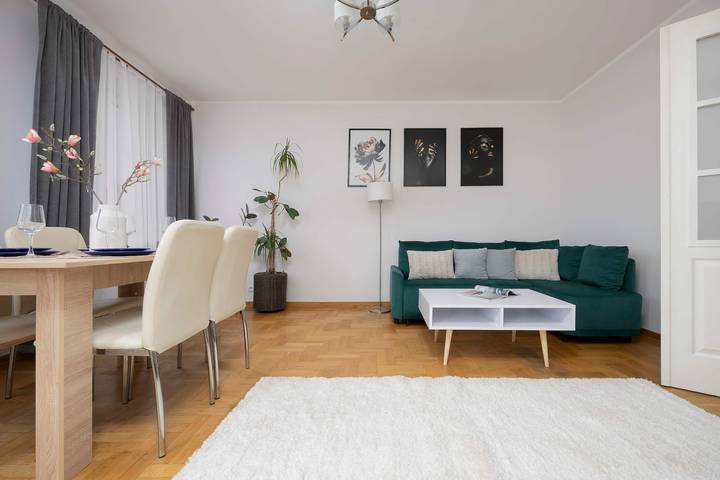 Ferienwohnung für 7 Personen, mit Balkon/Terrasse, kinderfreundlich in Warschau