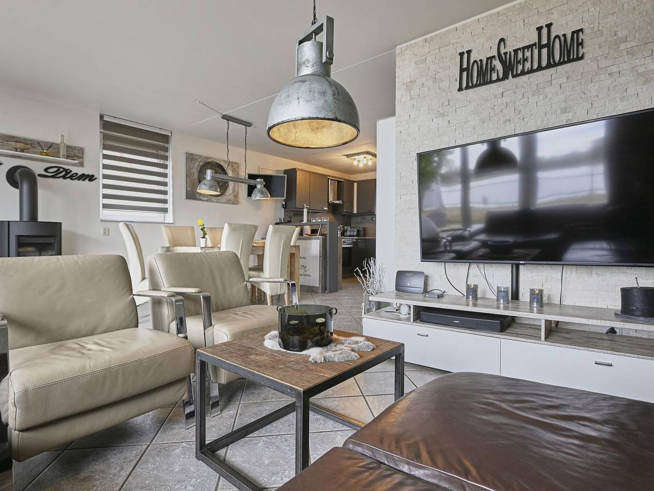 Ferienhaus am Wasser mit großem Garten in Stevensweert, Limburg (Niederlande)