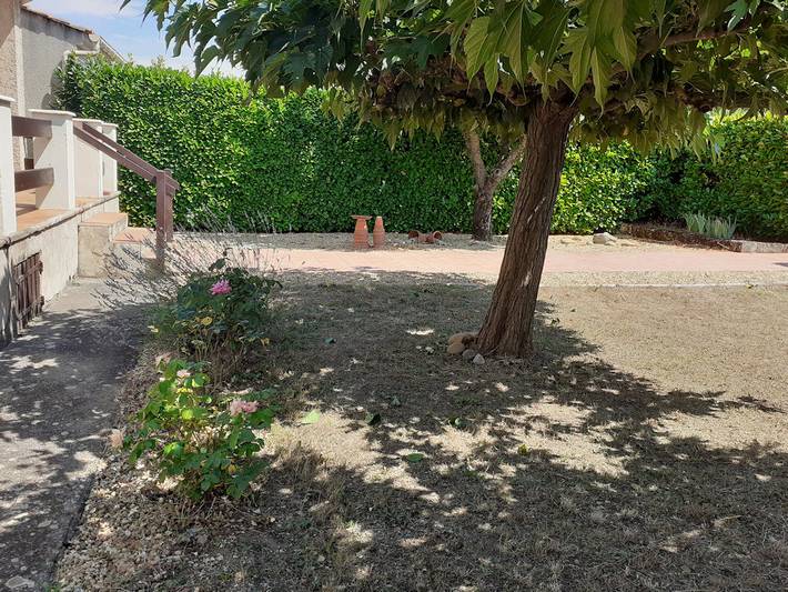 Gîte pour 6 personnes, avec terrasse et jardin dans les Alpes-de-Haute-Provence - 4