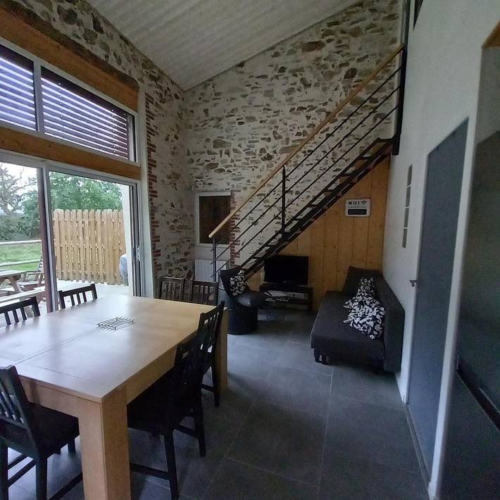 Location de vacances pour 6 personnes, avec terrasse et vue dans L'Herbergement - 3
