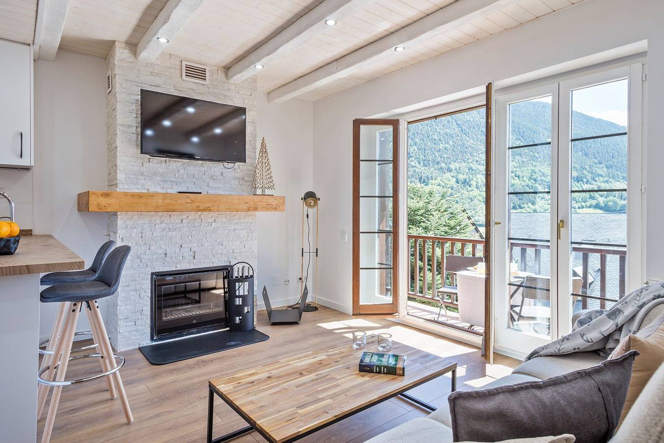 Apartamento entero, Luderna - Apartamento con terraza Mirador Salardu in Alto Arán, Baqueira Beret