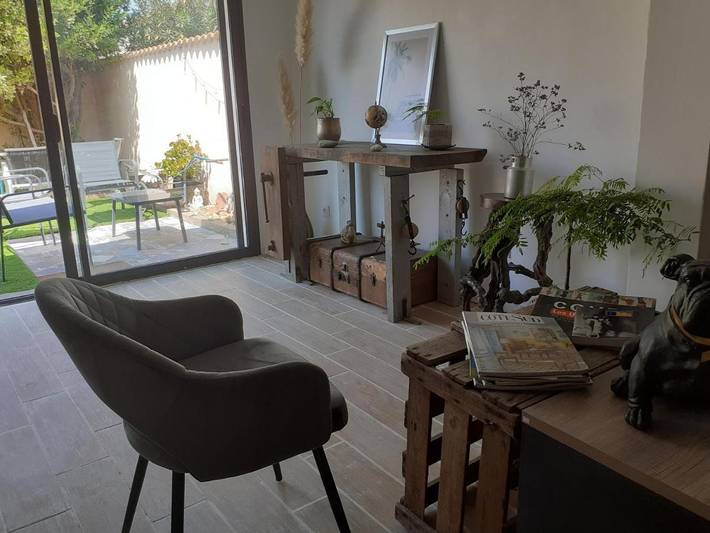 Location de vacances pour 2 personnes, avec vue et jardin à Sauvian