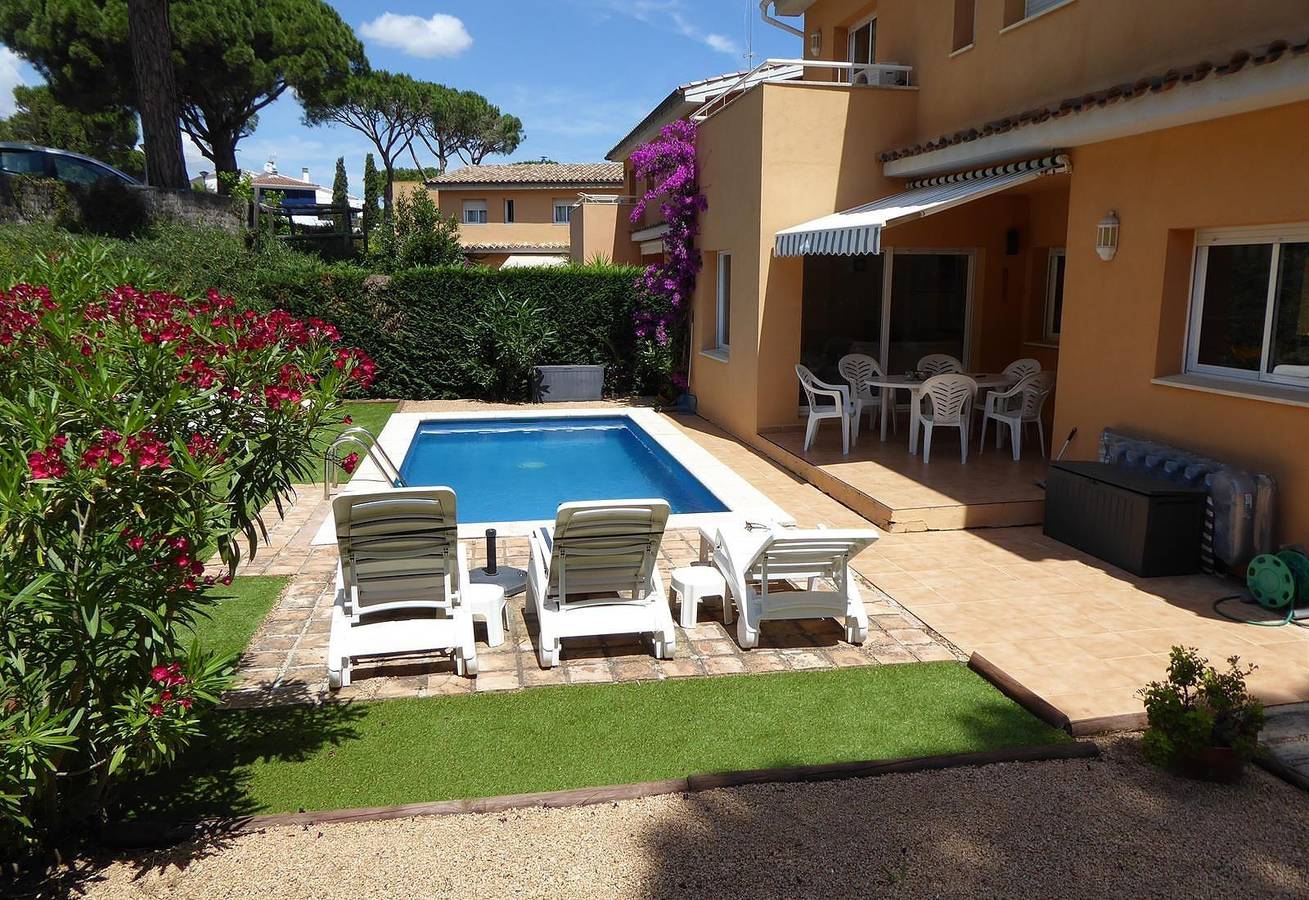 Villa in Platja de Pals in Pals, Costa Brava