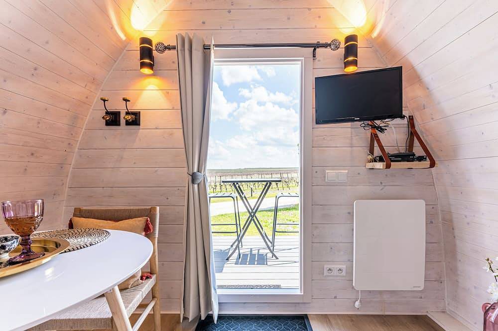 Cabane pour 2 personnes avec spa in Saint-Ciers-Champagne, Région de Jonzac