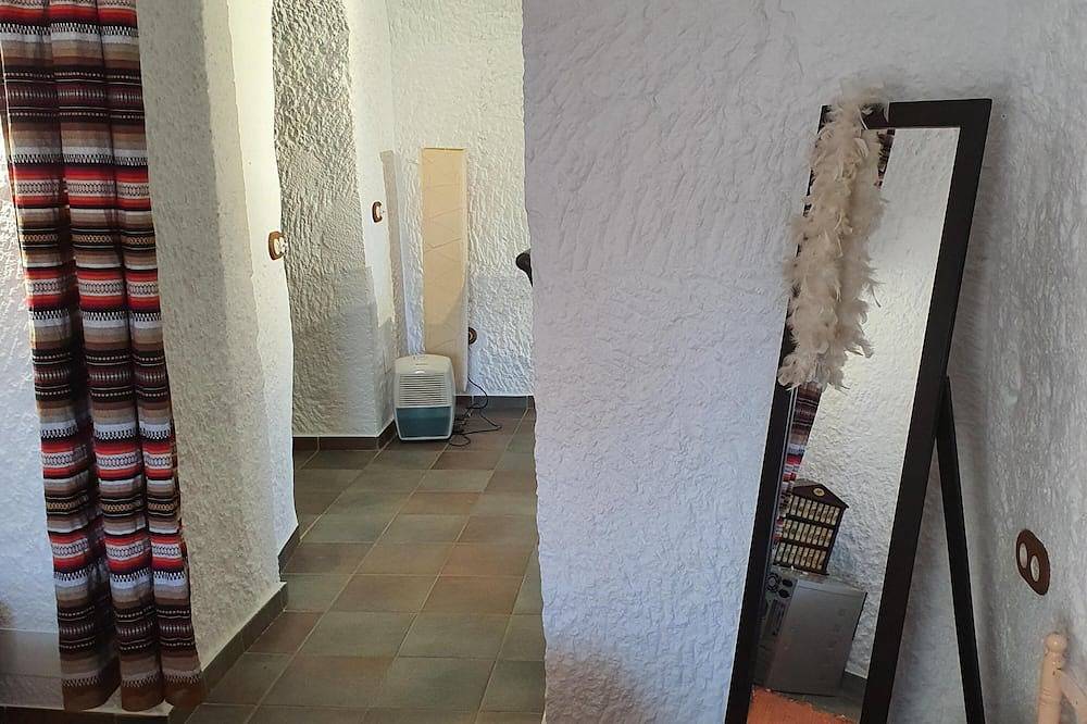 Chalet Cueva de Manuel with Mountain View, Garden & Whirlpool in Guadix, Geoparque de Granada