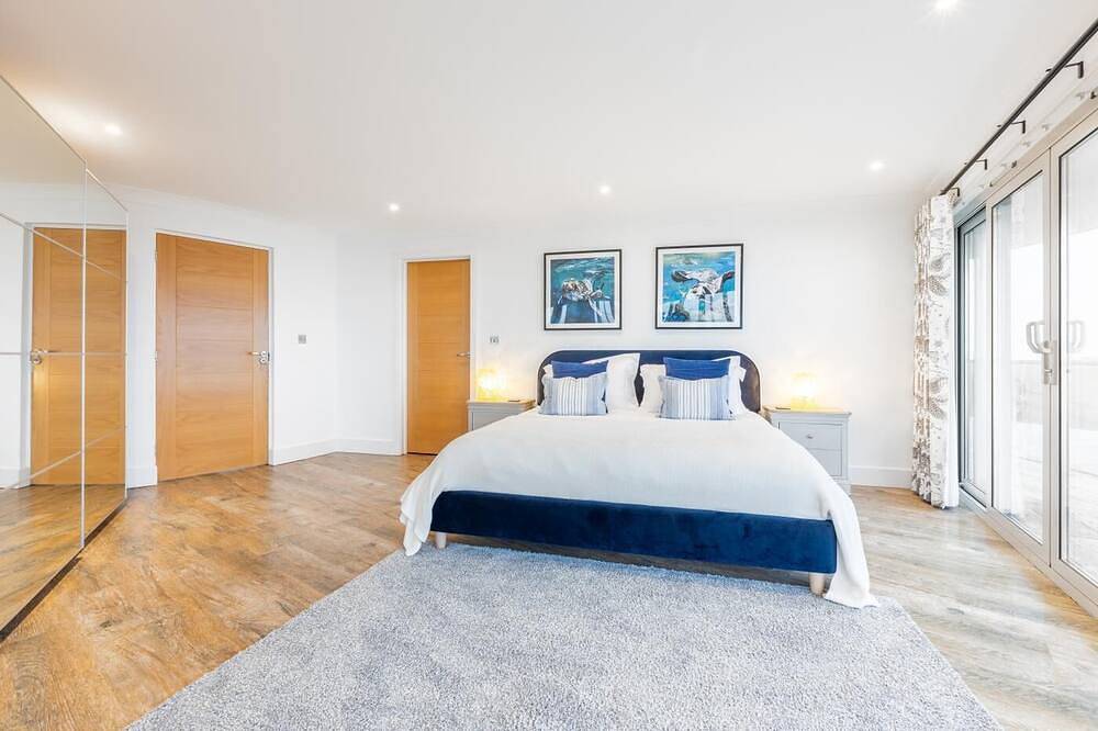 7 Bed in Westward Ho (oc-o34167) in Westward Ho, Hartland Devon Heritage Coast