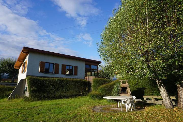 Location de vacances pour 4 personnes, avec vue ainsi que jardin et vue sur le lac, animaux acceptés à Vagney - 3