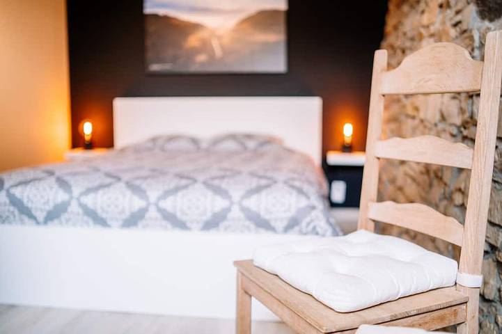 Location de vacances pour 9 personnes, avec terrasse et jardin, animaux acceptés à Sainte-Ode - 4