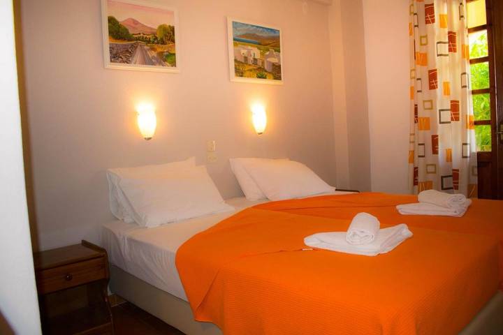 Maison d’hôte pour 2 personnes, avec terrasse et jardin dans Skiathos