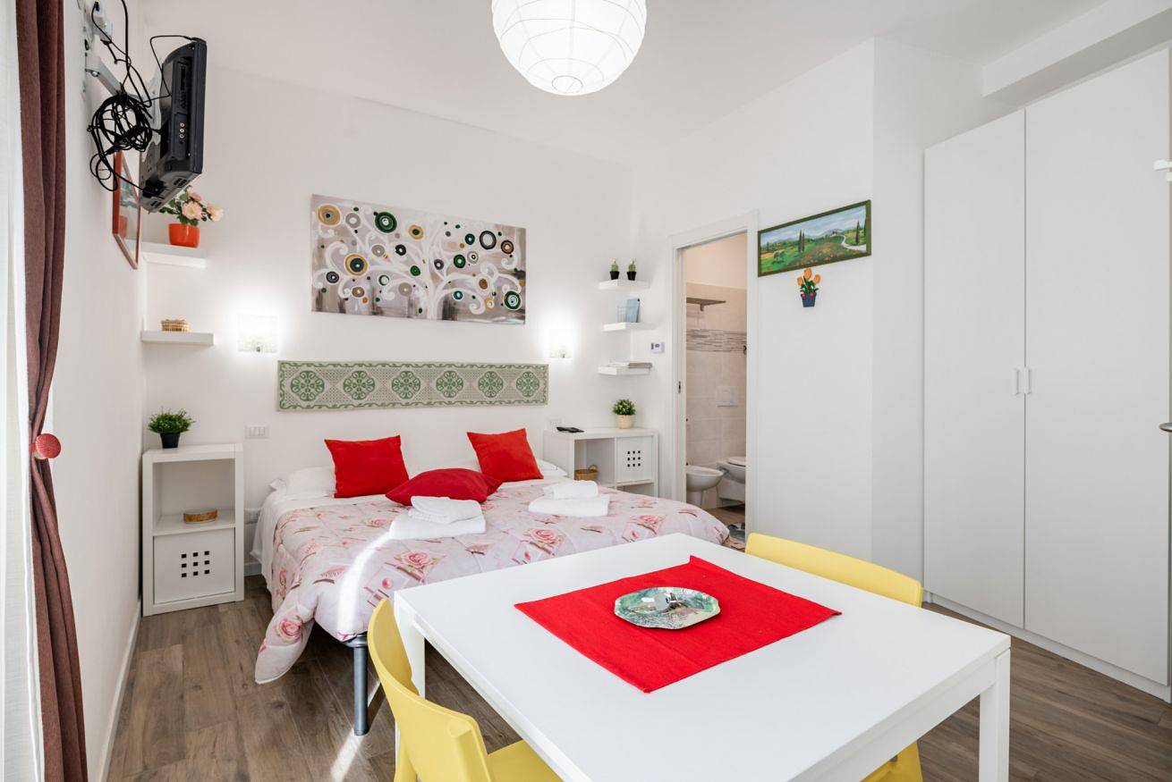 Apartamento entero, Guesthost - Fortezza Functional Studio in Florencia centro, Florencia