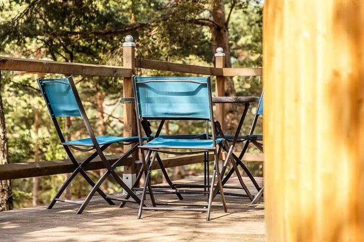Gîte pour 2 personnes, avec Terrasse et Piscine à La Salle-en-Beaumont - 4