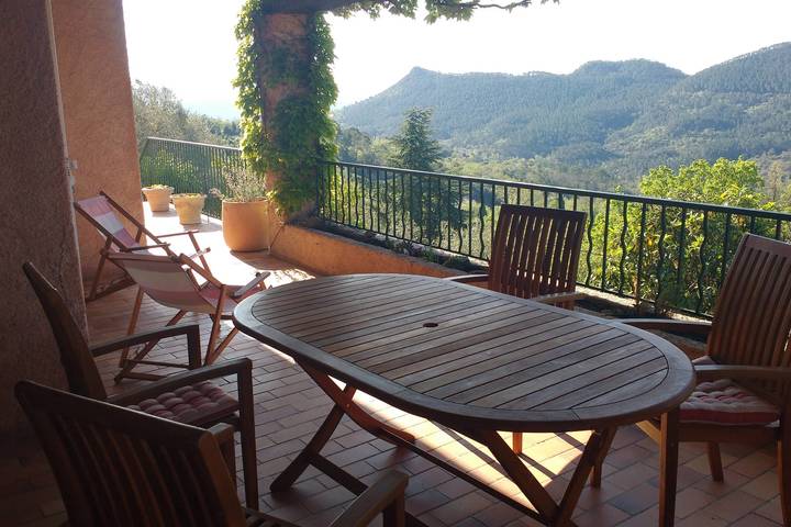 Casa de vacaciones para 7 personas, con vistas además de terraza y jardín, Familias con niños - 1