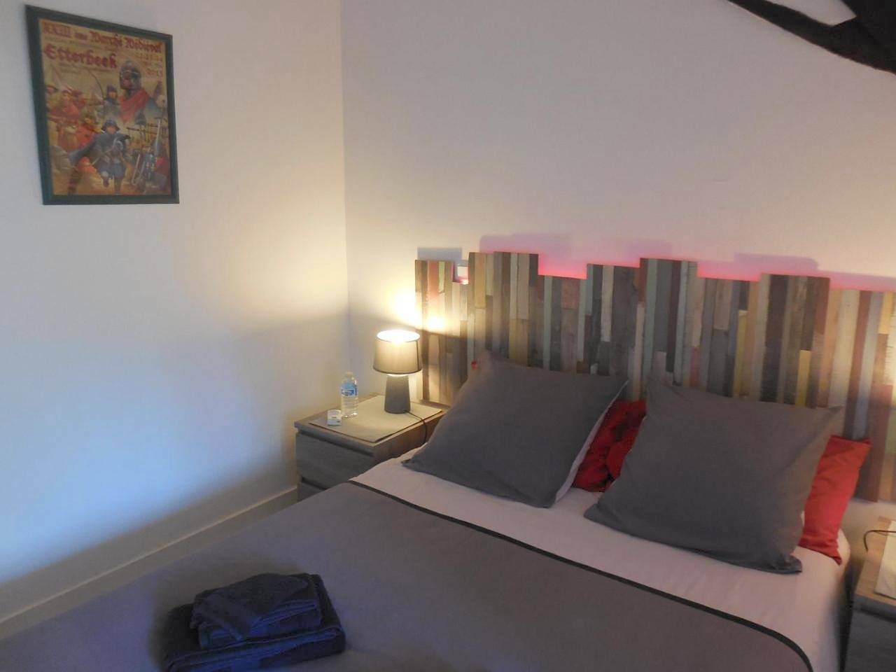 Standard Double Room with Fan in Laveyssière, Périgord Pourpre