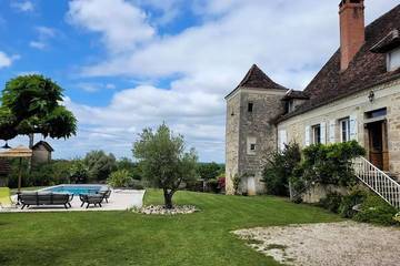 Location de vacances pour 6 personnes, avec terrasse à Queyssac-les-Vignes