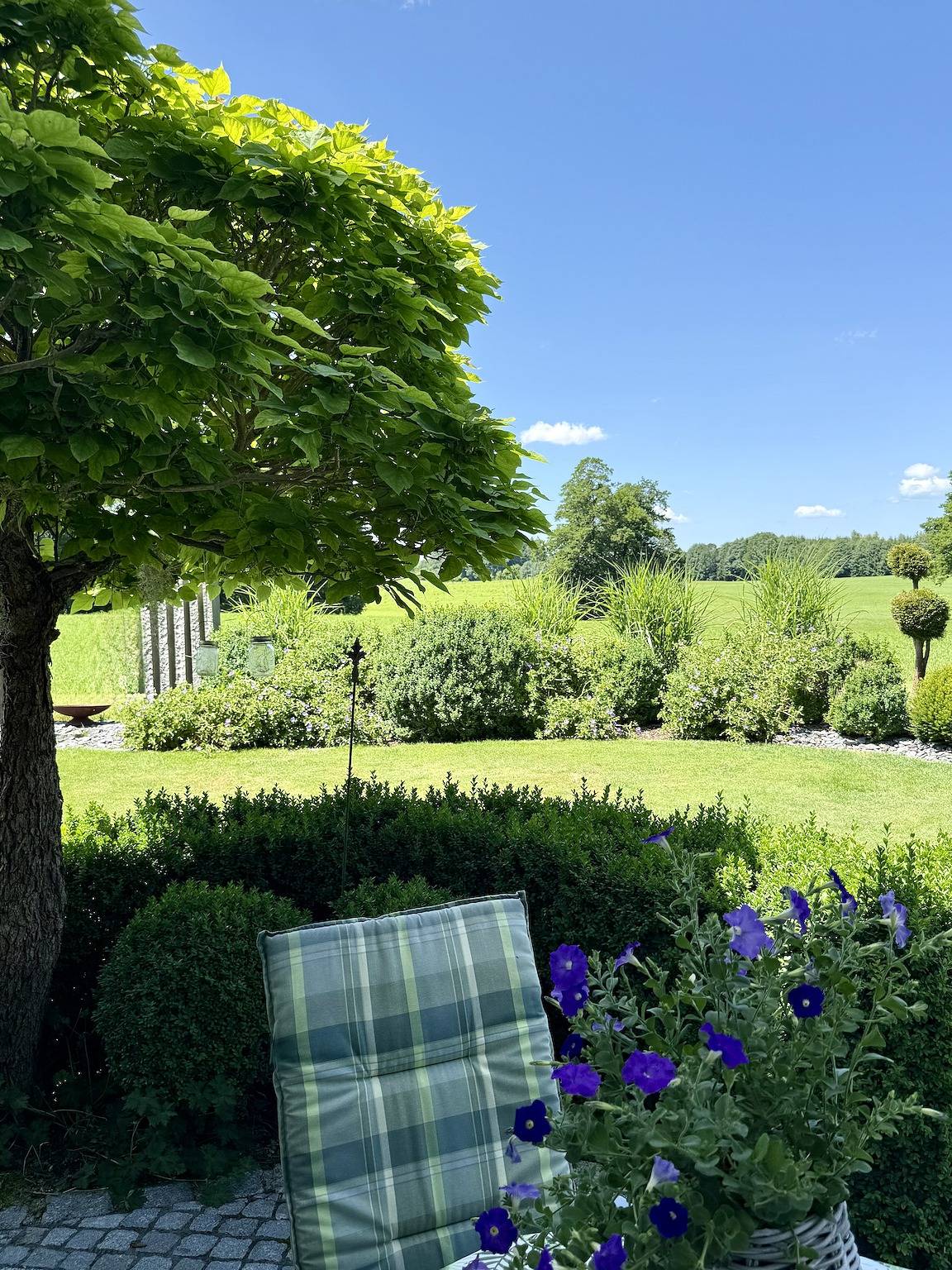 Ganze Ferienwohnung, Ferienwohnung Ober - Ferienwohnung mit 1 sep. Schlafzimmer in idyllischer Lage, Terrasse, 45qm in Prien am Chiemsee, Chiemsee