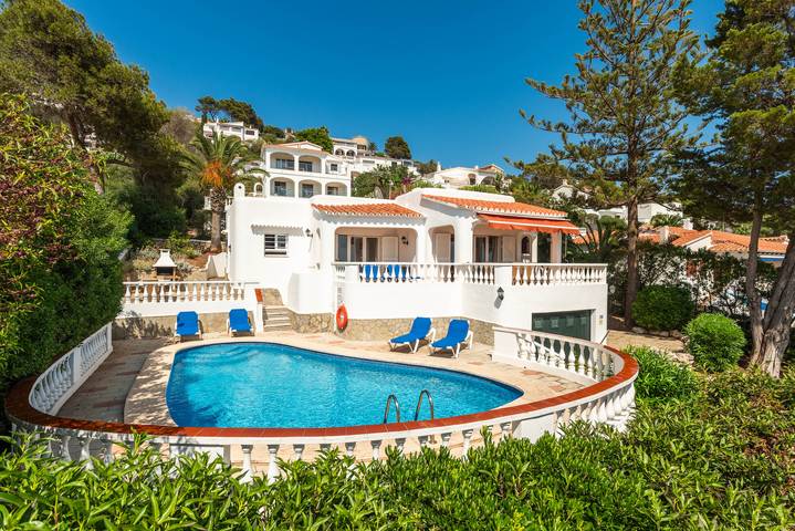 Villa for 6 people, with terrace and garden in Platja Son Bou