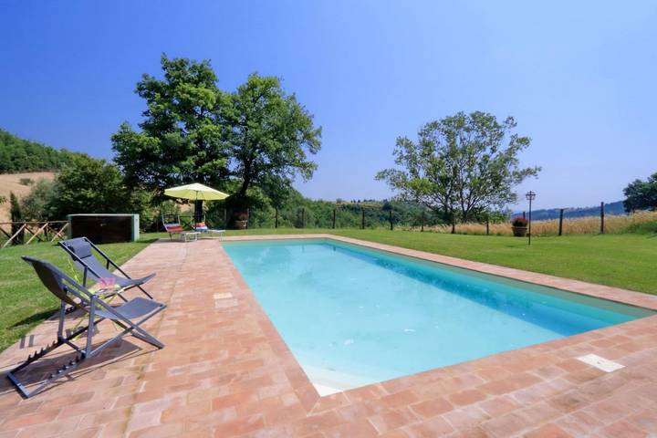 It's pure magic! Dont' miss this unique chance...a beautiful view and an exclusive stay will take yo-Villa Noce in Serrapetrona, Macerata Provinz