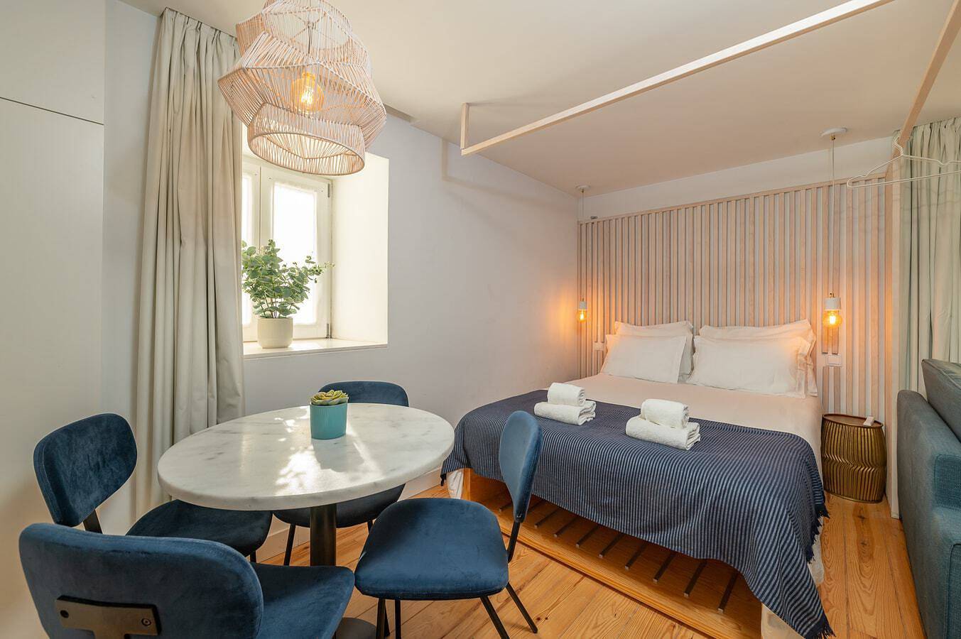 Ganze Wohnung, Ferienwohnung für 2 Personen mit Balkon/Terrasse in São Miguel (Lissabon), Santa Maria Maior