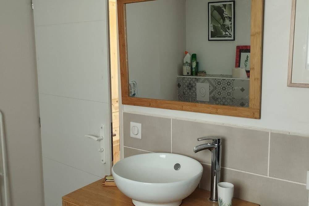 Entire apartment, Gîte La Provence Verte in Saint-Maximin-la-Sainte-Baume, Brignoles region