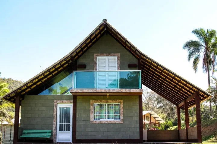 Chalet für 2 Personen, mit Ausblick und Pool sowie Garten - 1