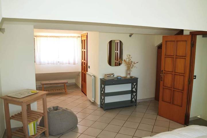 A 5-minute walk from the beach: a 6-bedroom villa with a pool and a large garden in Torre Colonna-Sperone, Altavilla Milicia