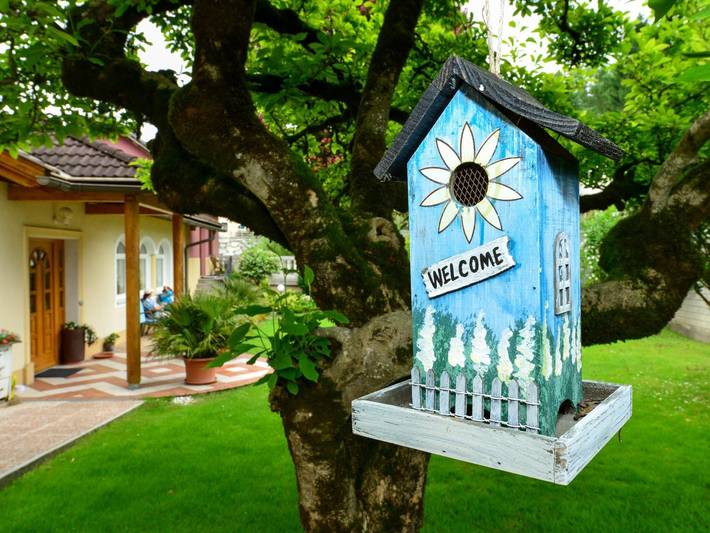 Ganze Ferienwohnung, Frühstückspension Zippo - Zimmer "Magnolie" in Gailtaler Alpen, Greifenburg